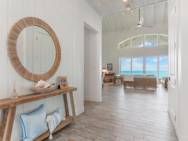 Luxurious 7-Bedroom Beachfront Retreat in Little Exuma, Bahamas